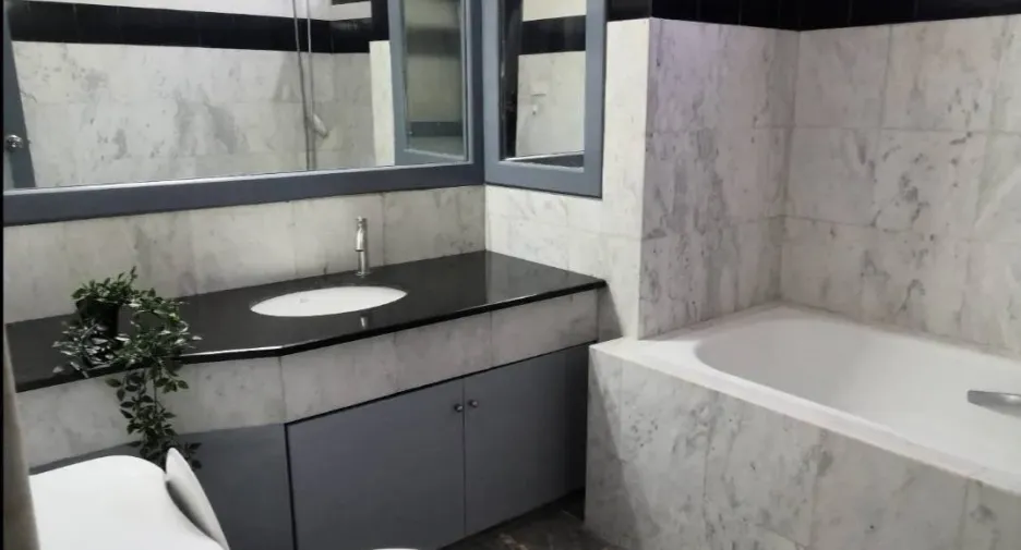 For sale 2 ベッドルーム condo in Watthana, Bangkok