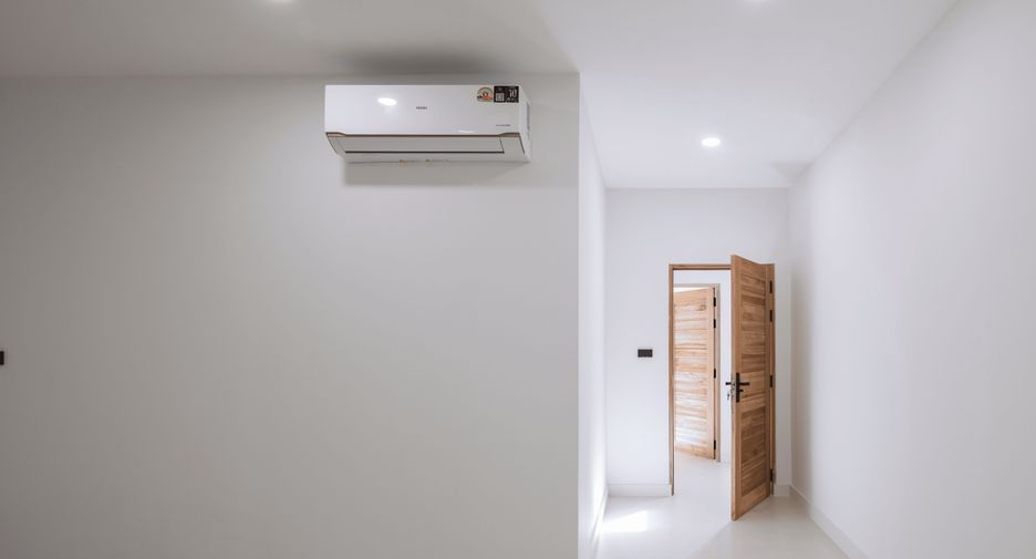 For sale 3 bedrooms house in Lat Phrao, Bangkok