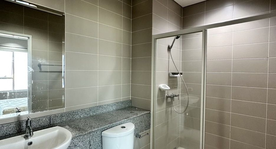 For rent 1 bed condo in Phaya Thai, Bangkok