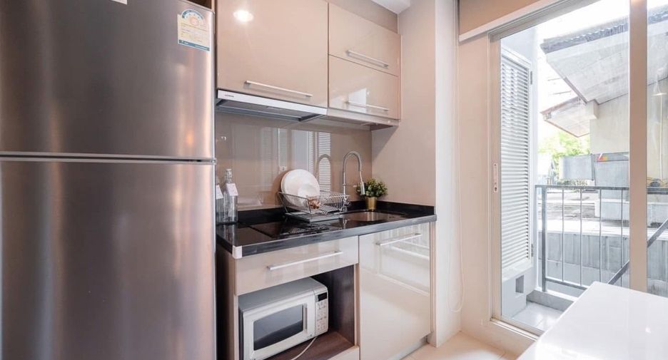 For rent 1 bed condo in Watthana, Bangkok