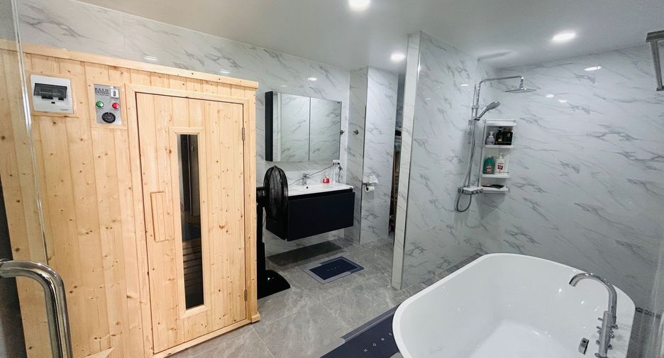For sale and for rent 2 bedrooms condo in Mueang Phuket, Phuket