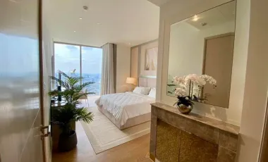 For rent 3 bedrooms condo in Khlong San, Bangkok