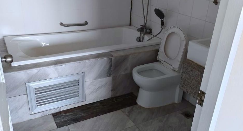 Wohnung zur Miete mit 3 Zimmer in Watthana, Bangkok