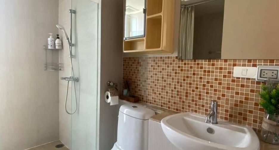 Condo en alquiler de 2 habitaciones en Khlong Toei, Bangkok