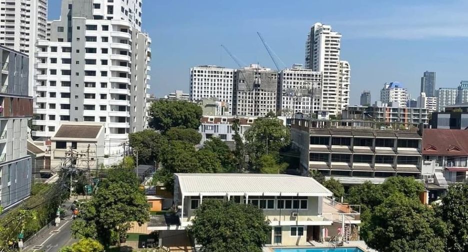 Condo en alquiler de 2 habitaciones en Khlong Toei, Bangkok