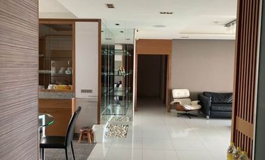 Condo en alquiler de 5 habitaciones en Sathon, Bangkok