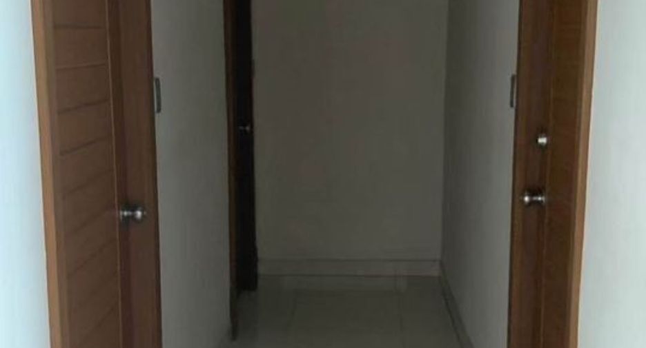 For rent 5 bedrooms condo in Sathon, Bangkok