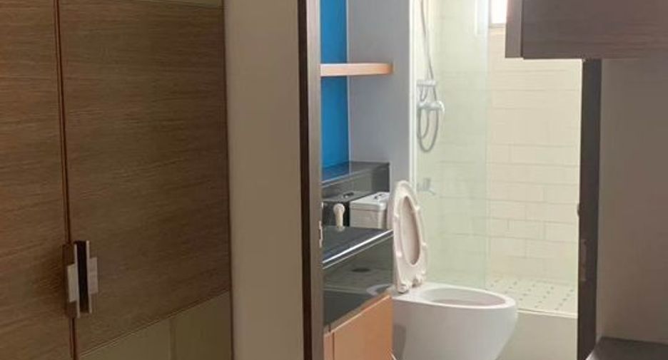 For rent 5 bedrooms condo in Sathon, Bangkok