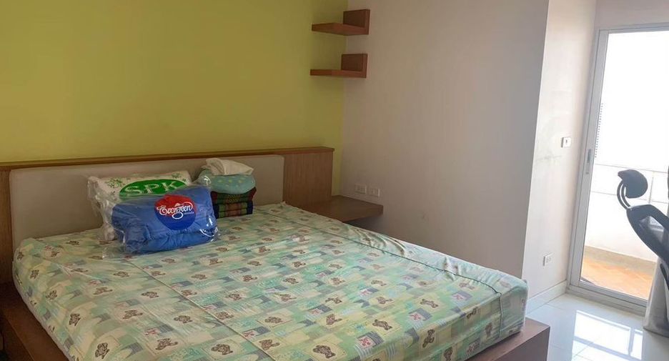 For rent 5 bedrooms condo in Sathon, Bangkok