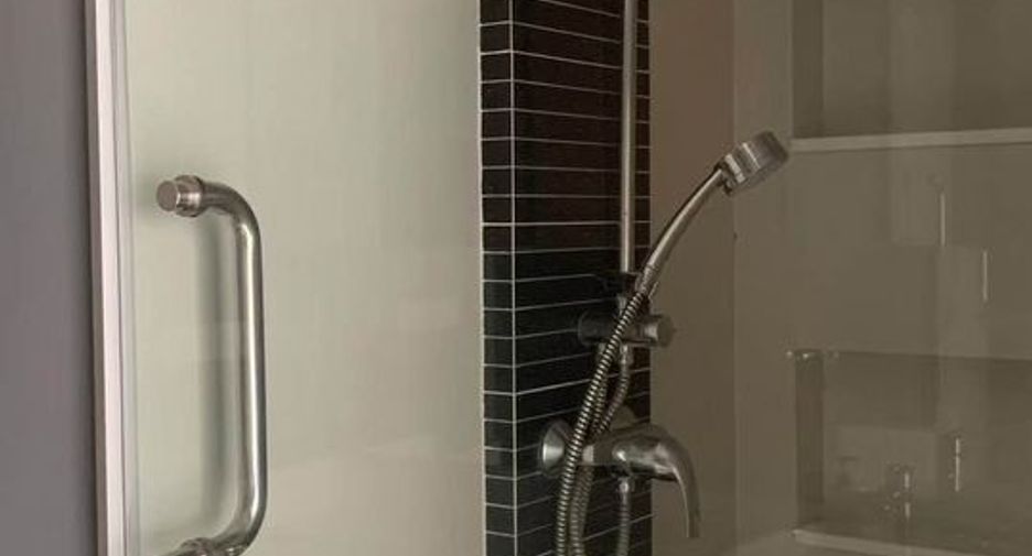 For rent 5 bedrooms condo in Sathon, Bangkok