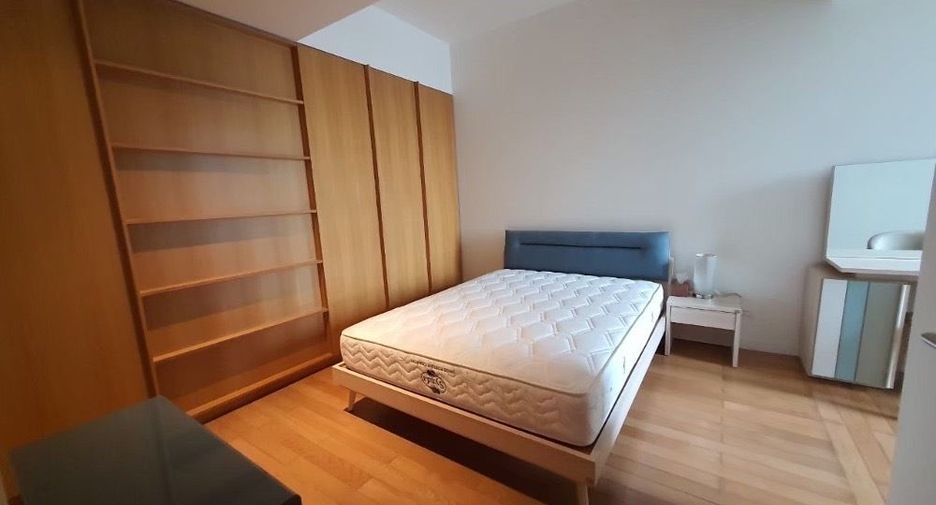 Condo en venta de 2 habitaciones en Yan Nawa, Bangkok