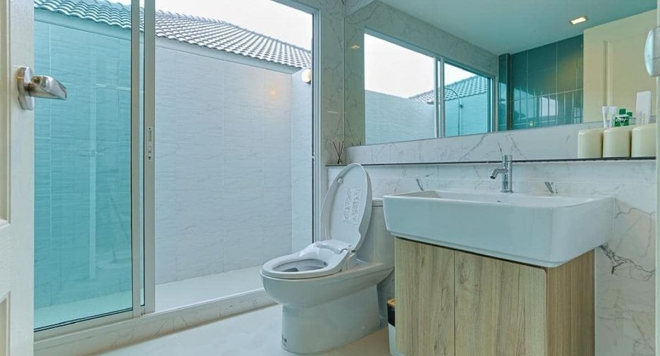 For rent 3 bedrooms house in Lat Krabang, Bangkok