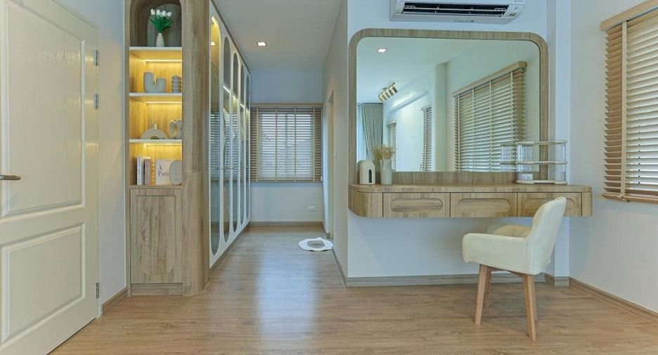 For rent 3 bedrooms house in Lat Krabang, Bangkok