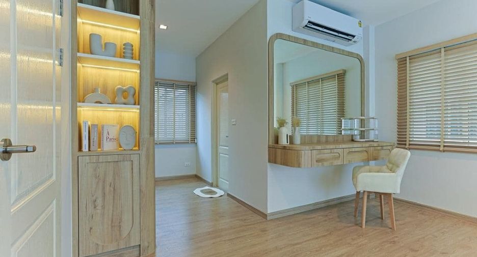 For rent 3 bedrooms house in Lat Krabang, Bangkok