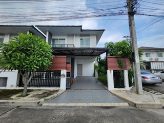 Reihenhaus zum Kauf mit 3 Zimmer in Nong Chok, Bangkok