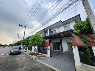 Reihenhaus zum Kauf mit 3 Zimmer in Nong Chok, Bangkok