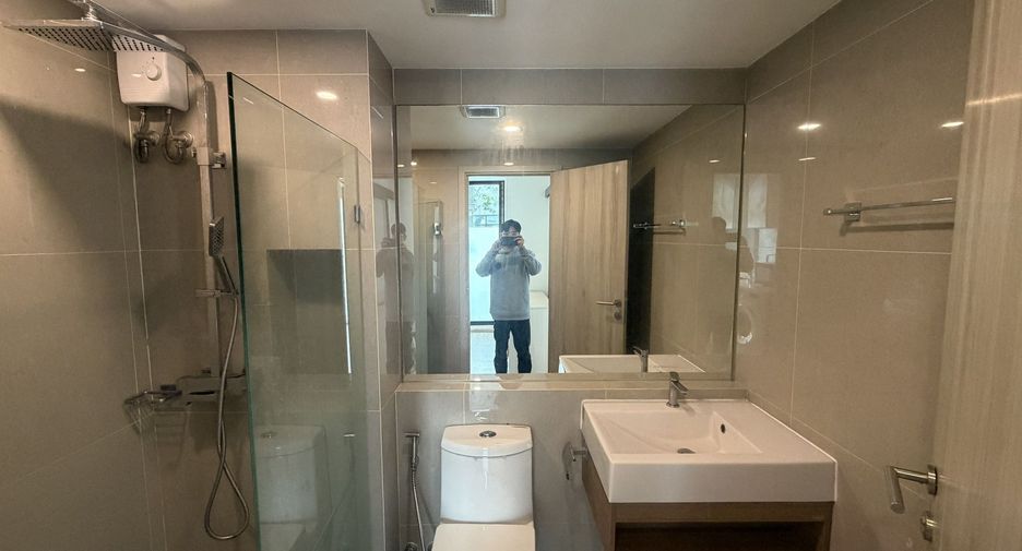 Wohnung zur Miete mit 1 Zimmer in Phra Khanong, Bangkok