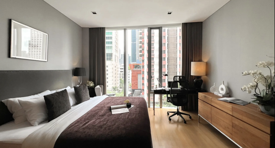 For rent 2 bedrooms condo in Sathon, Bangkok