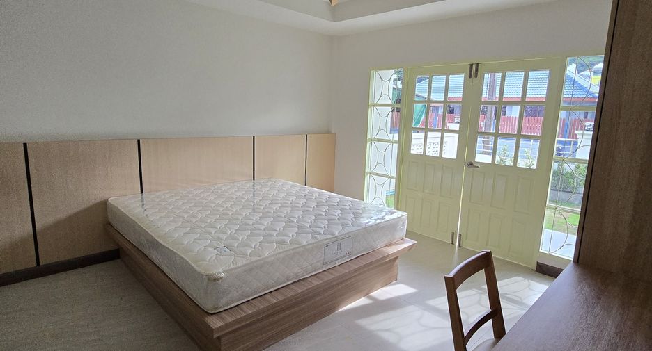 À louer 3 chambres maison à Mueang Phuket, Phuket