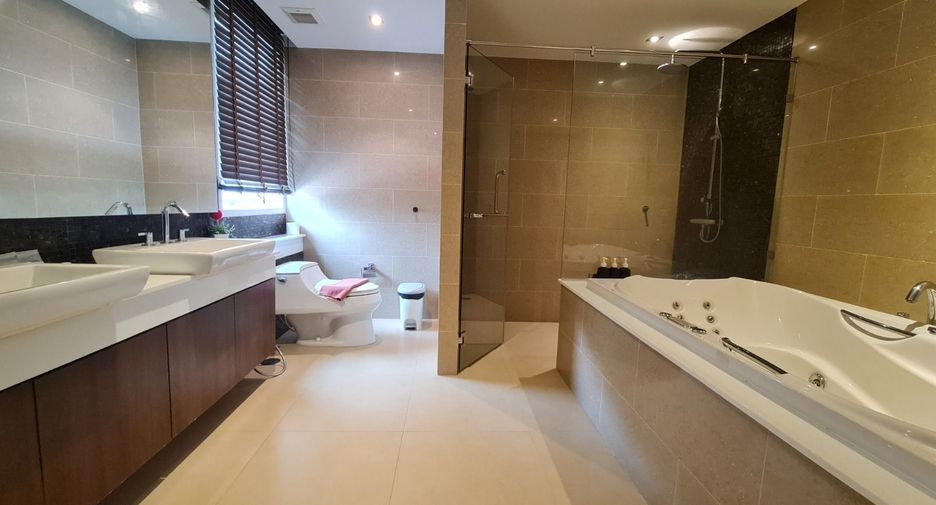 For rent 3 ベッドルーム condo in Kathu, Phuket