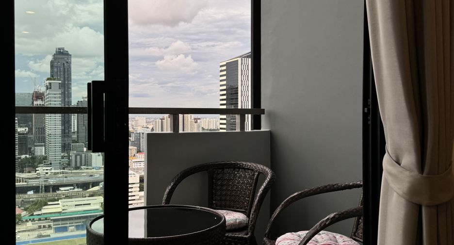 Wohnung zur Miete mit 1 Zimmer in Watthana, Bangkok