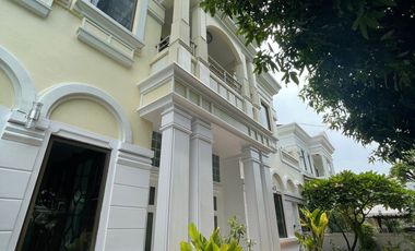 For rent 5 bedrooms house in Khlong Toei, Bangkok