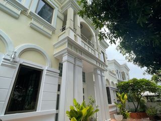 出租 5 卧室 独立屋 在 Khlong Toei, 曼谷