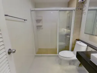 For rent 2 bedrooms apartment in Watthana, Bangkok