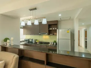 For rent 2 bedrooms apartment in Watthana, Bangkok