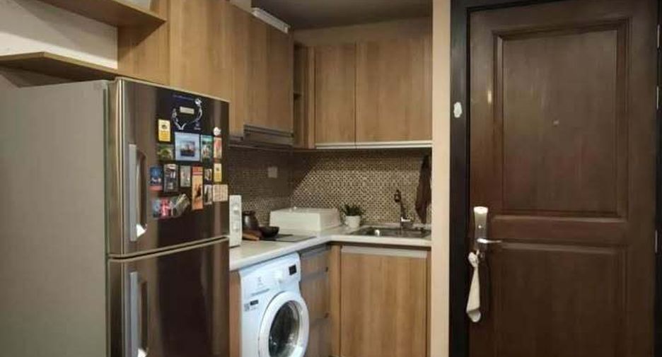 For rent 1 bed condo in Phra Khanong, Bangkok