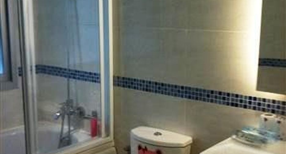 For rent 2 bedrooms condo in Sathon, Bangkok