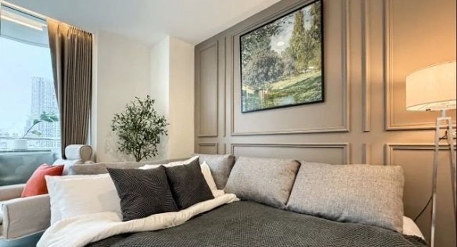For rent 2 bedrooms condo in Sathon, Bangkok