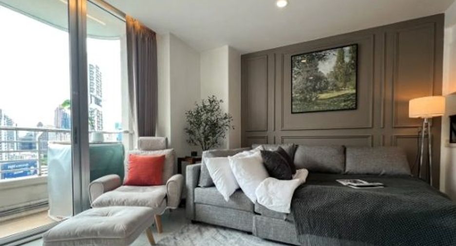 For rent 2 bedrooms condo in Sathon, Bangkok
