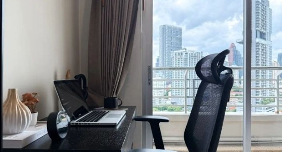 For rent 2 bedrooms condo in Sathon, Bangkok