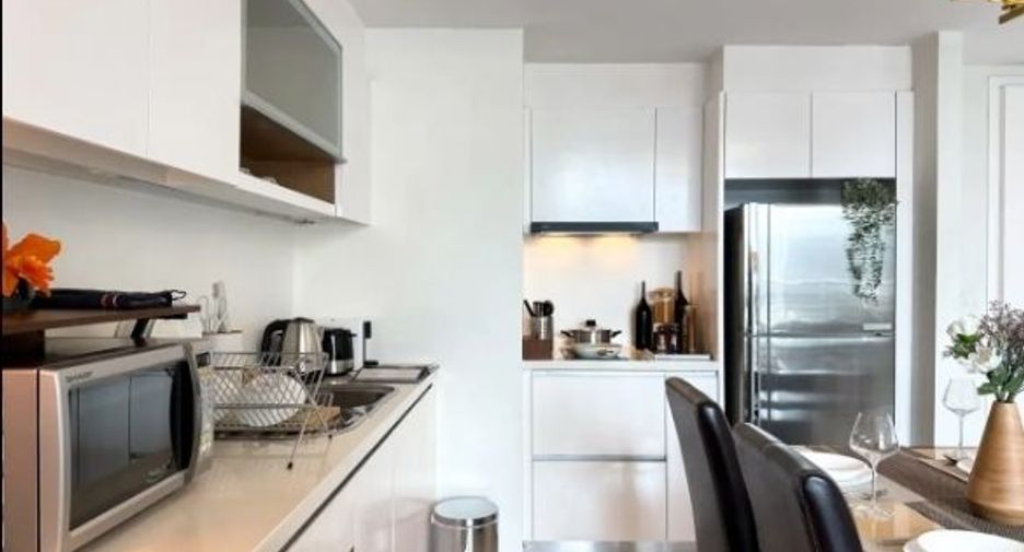 For rent 2 bedrooms condo in Sathon, Bangkok