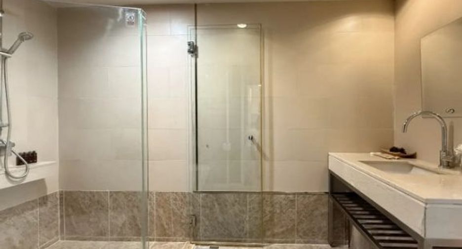 Condo en alquiler de 2 habitaciones en Sathon, Bangkok