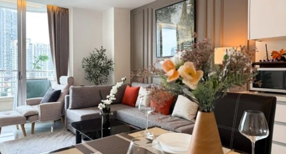 For rent 2 bedrooms condo in Sathon, Bangkok