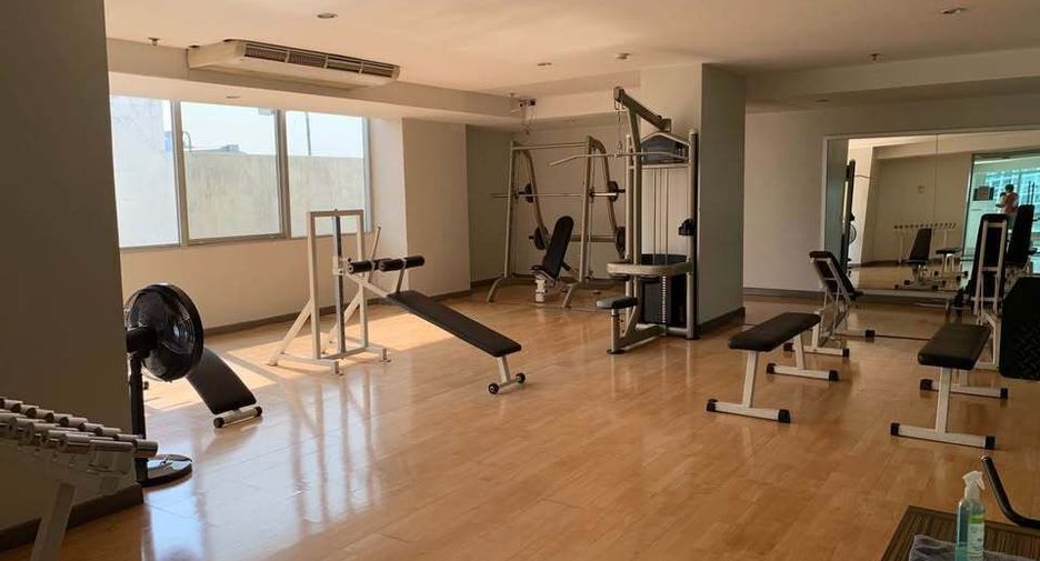 À vendre et à louer 2 chambres condo à Sathon, Bangkok