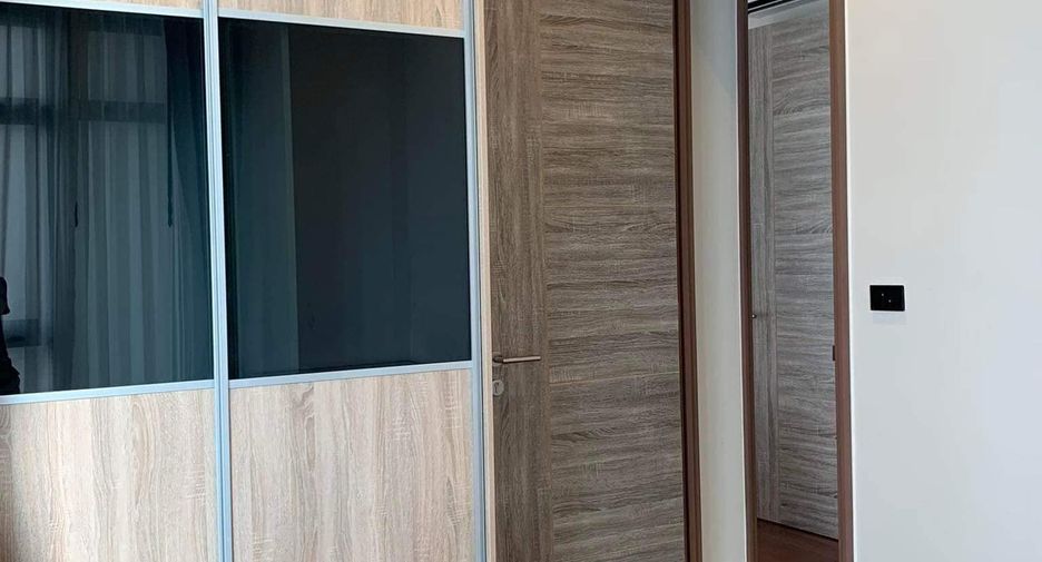 Продажа 2 спальни кондо в Пхра Кханонг, Бангкок