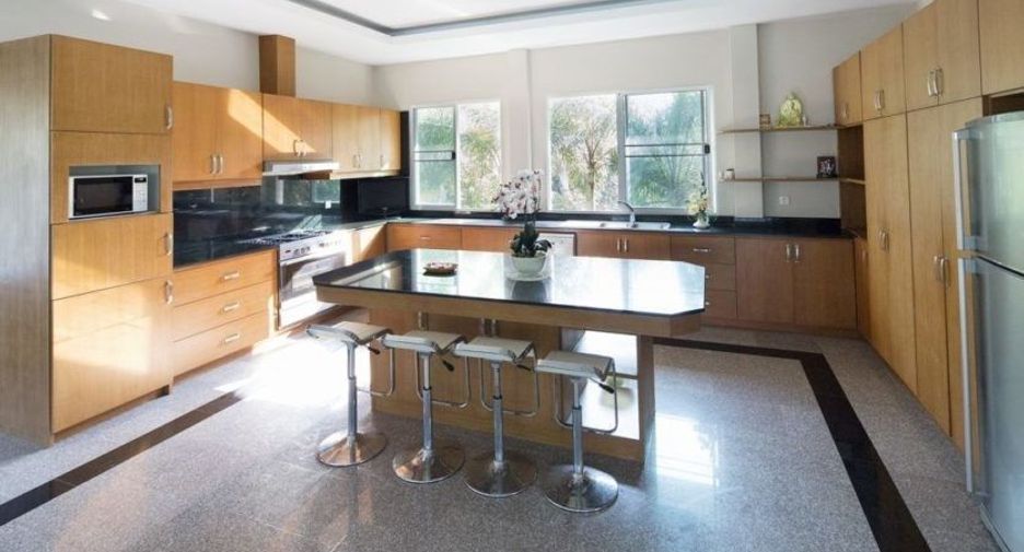 For rent 4 bedrooms villa in Kathu, Phuket