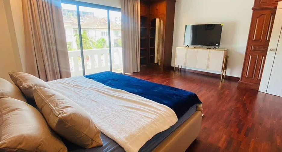 For rent 3 bedrooms villa in Mueang Phuket, Phuket