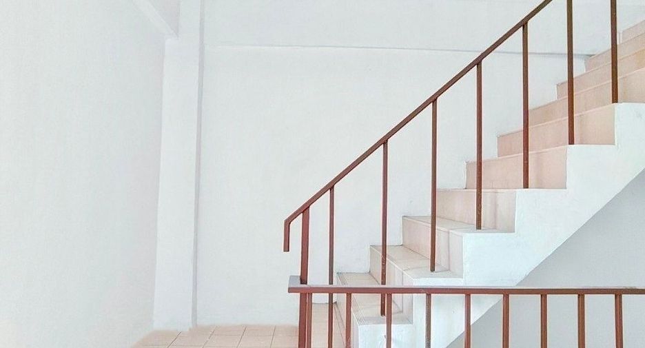 For sale 3 bedrooms retail Space in Bang Khae, Bangkok