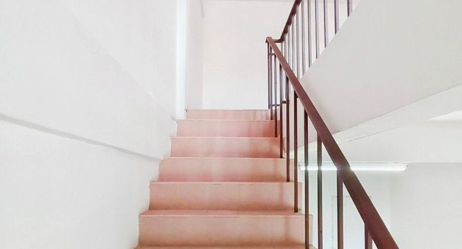 For sale 3 bedrooms retail Space in Bang Khae, Bangkok