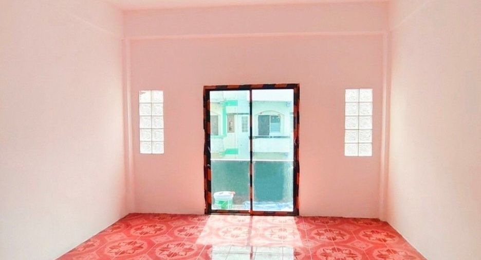 For sale 3 bedrooms retail Space in Bang Khae, Bangkok