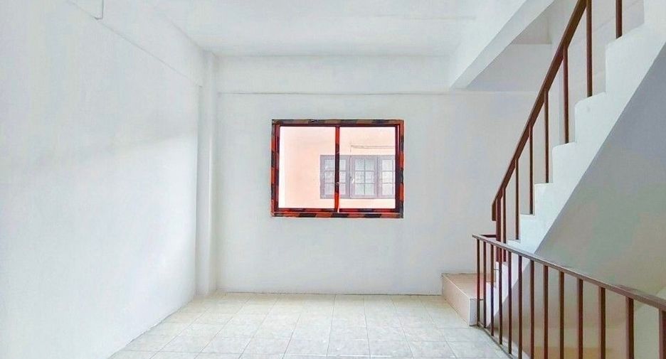 For sale 3 bedrooms retail Space in Bang Khae, Bangkok