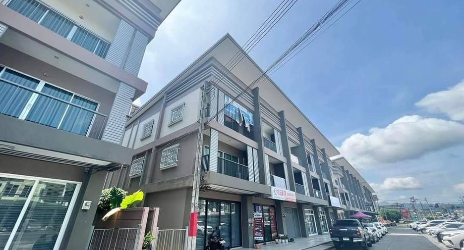 For sale 3 bedrooms retail Space in Mueang Phuket, Phuket