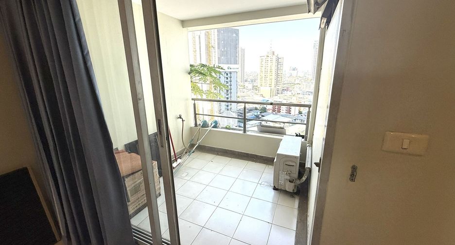 For sale 3 bedrooms condo in Sathon, Bangkok