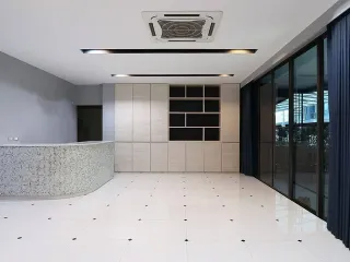 Casa adosada en venta de 4 habitaciones en Bueng Kum, Bangkok