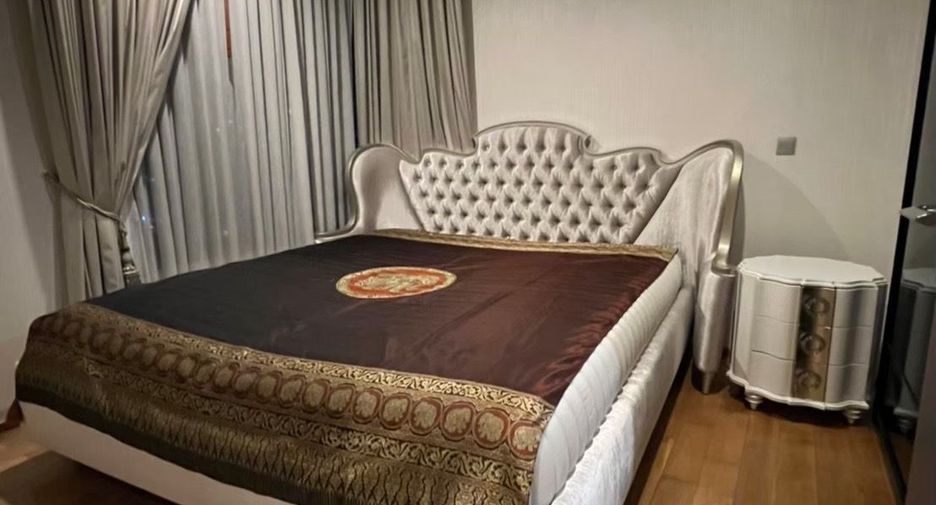 For rent 2 bedrooms condo in Khlong Toei, Bangkok
