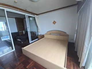Wohnung zum Kauf mit 1 Zimmer in Yan Nawa, Bangkok